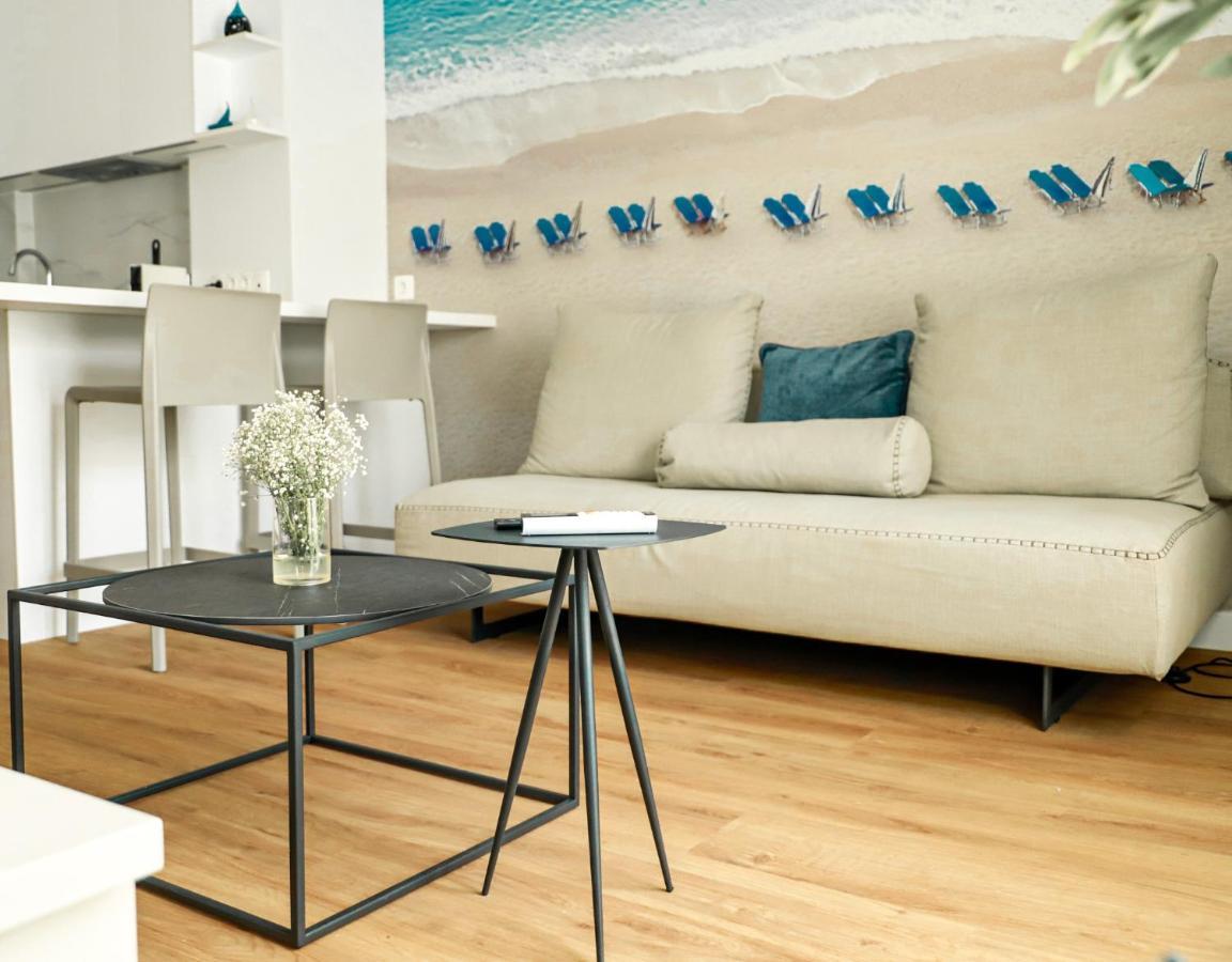 Renovated Apartment With Roof Garden Access, 15 M Walk To Acropolis Афины Экстерьер фото
