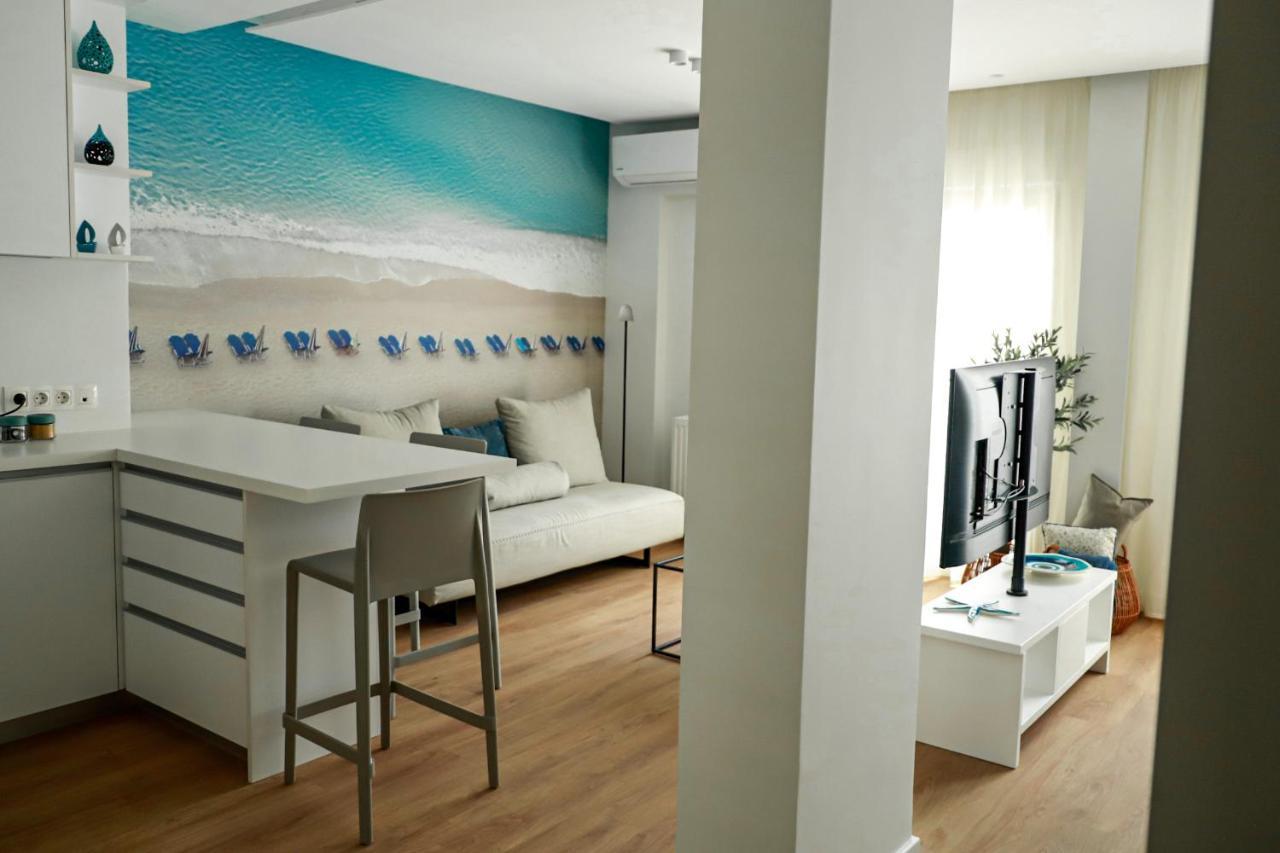 Renovated Apartment With Roof Garden Access, 15 M Walk To Acropolis Афины Экстерьер фото