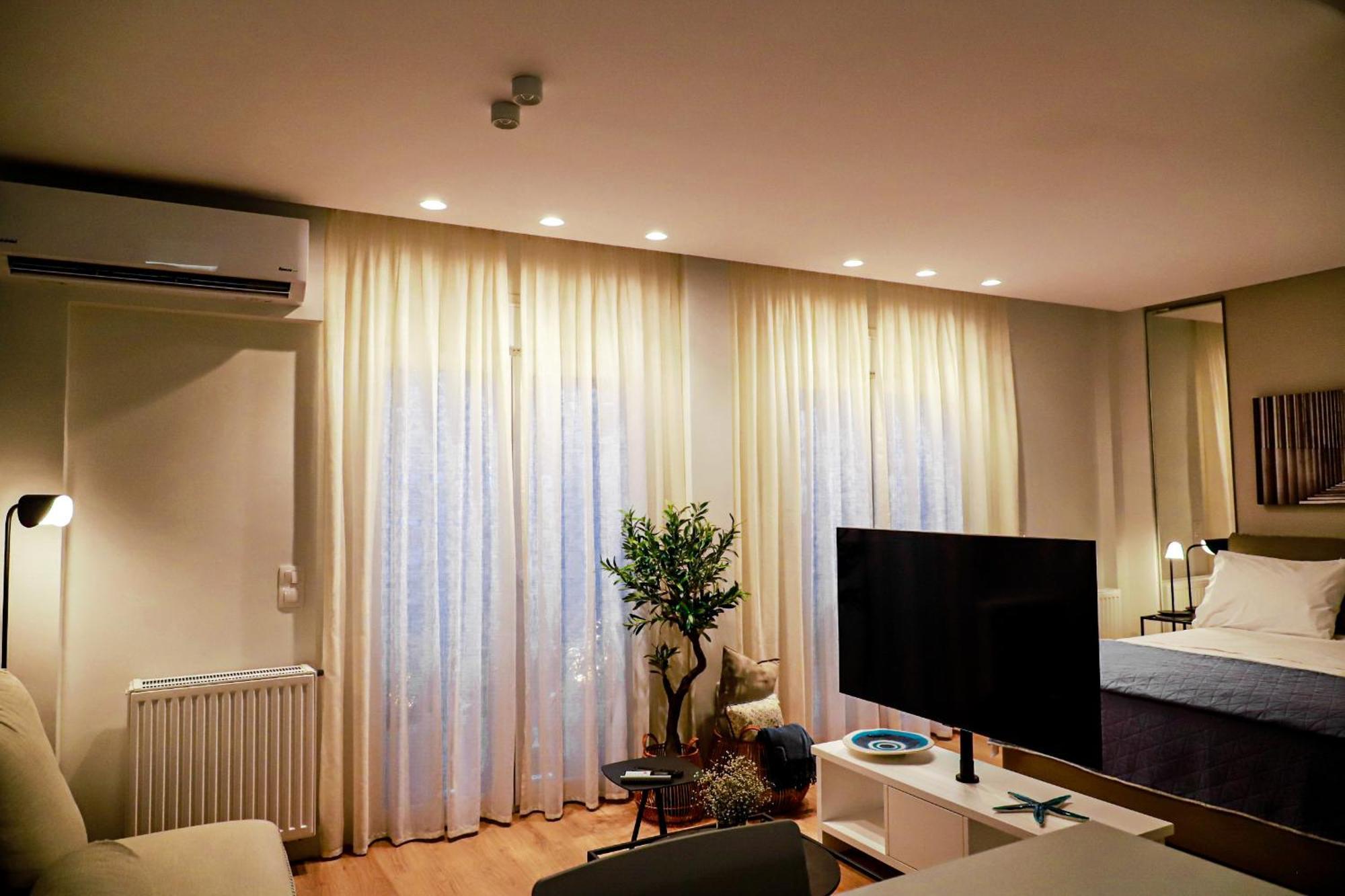 Renovated Apartment With Roof Garden Access, 15 M Walk To Acropolis Афины Экстерьер фото