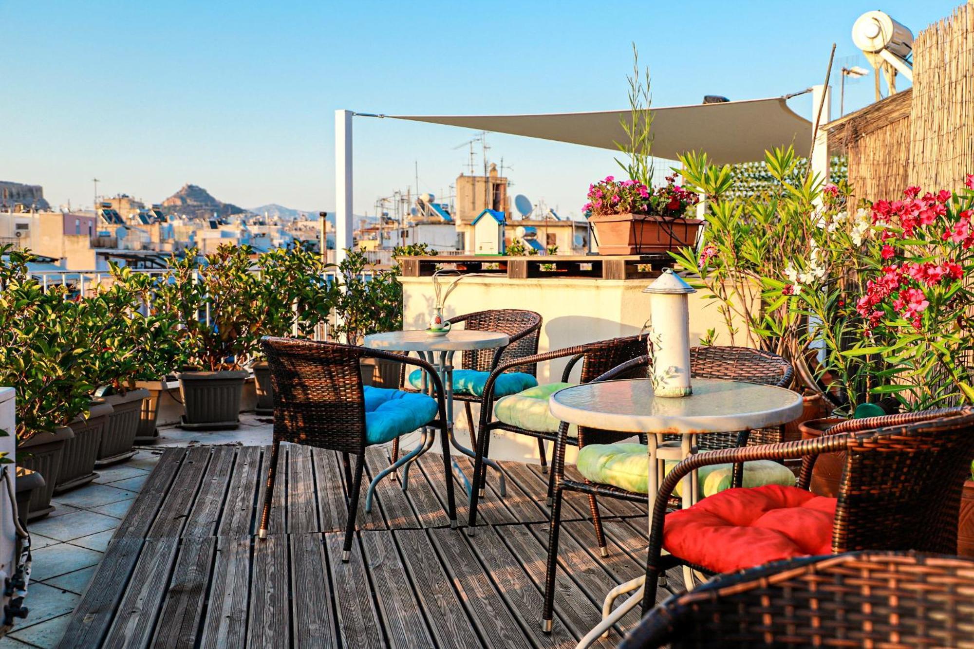 Renovated Apartment With Roof Garden Access, 15 M Walk To Acropolis Афины Экстерьер фото