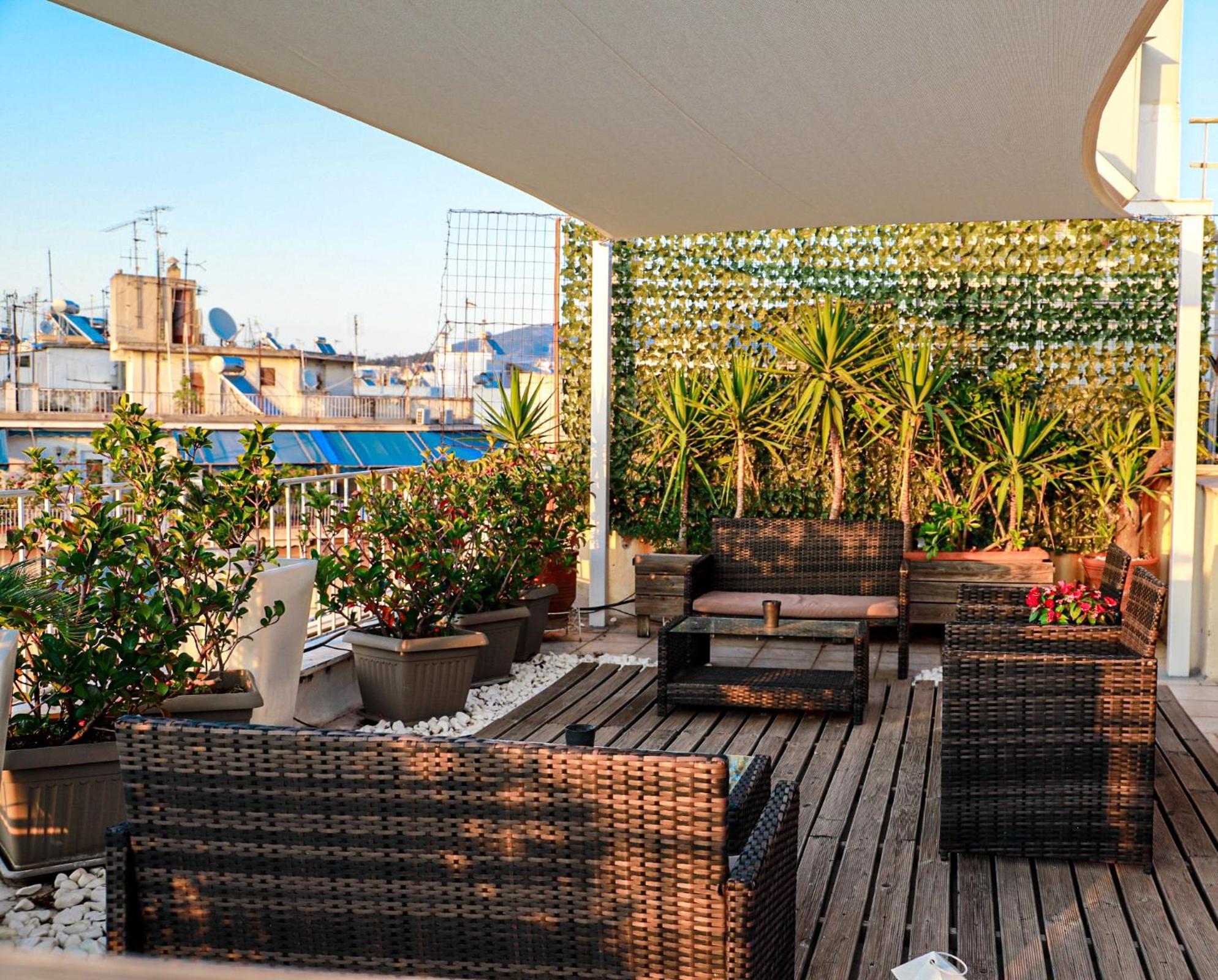 Renovated Apartment With Roof Garden Access, 15 M Walk To Acropolis Афины Экстерьер фото