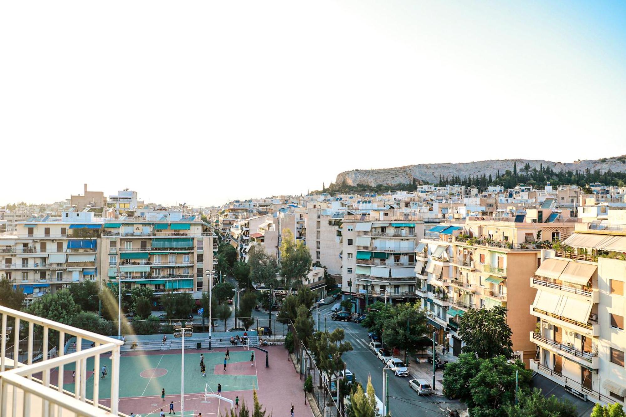 Renovated Apartment With Roof Garden Access, 15 M Walk To Acropolis Афины Экстерьер фото