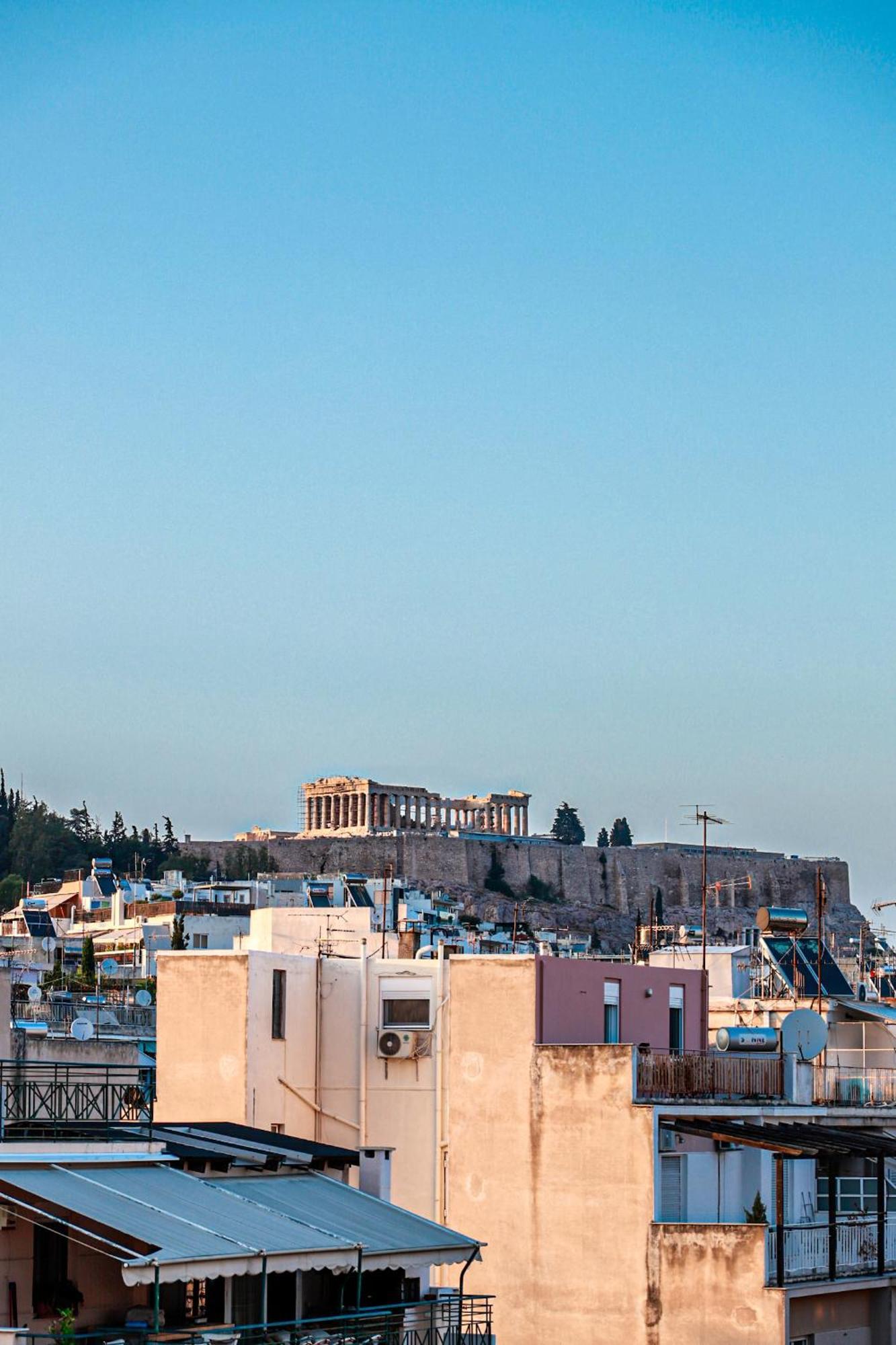 Renovated Apartment With Roof Garden Access, 15 M Walk To Acropolis Афины Экстерьер фото