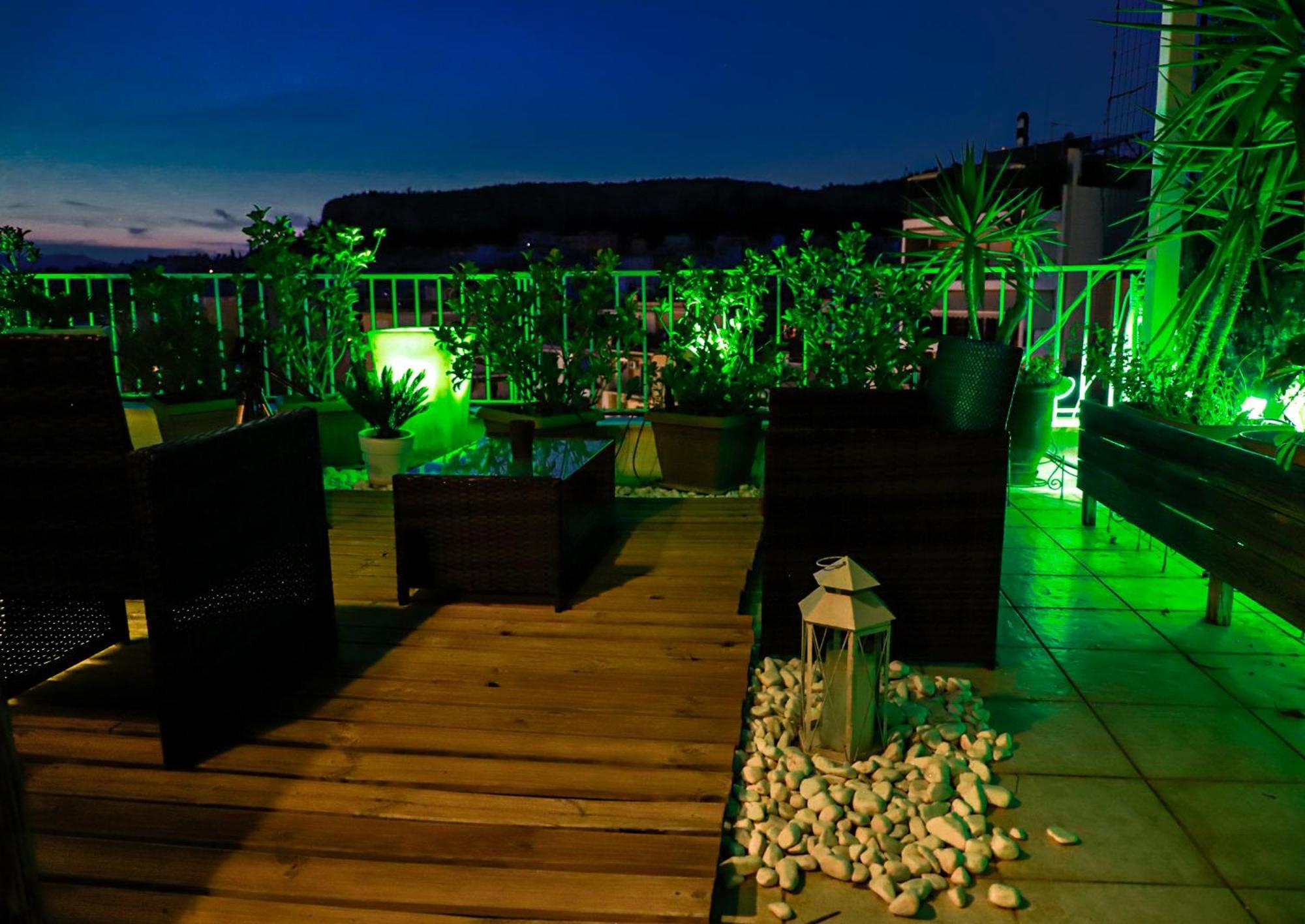 Renovated Apartment With Roof Garden Access, 15 M Walk To Acropolis Афины Экстерьер фото