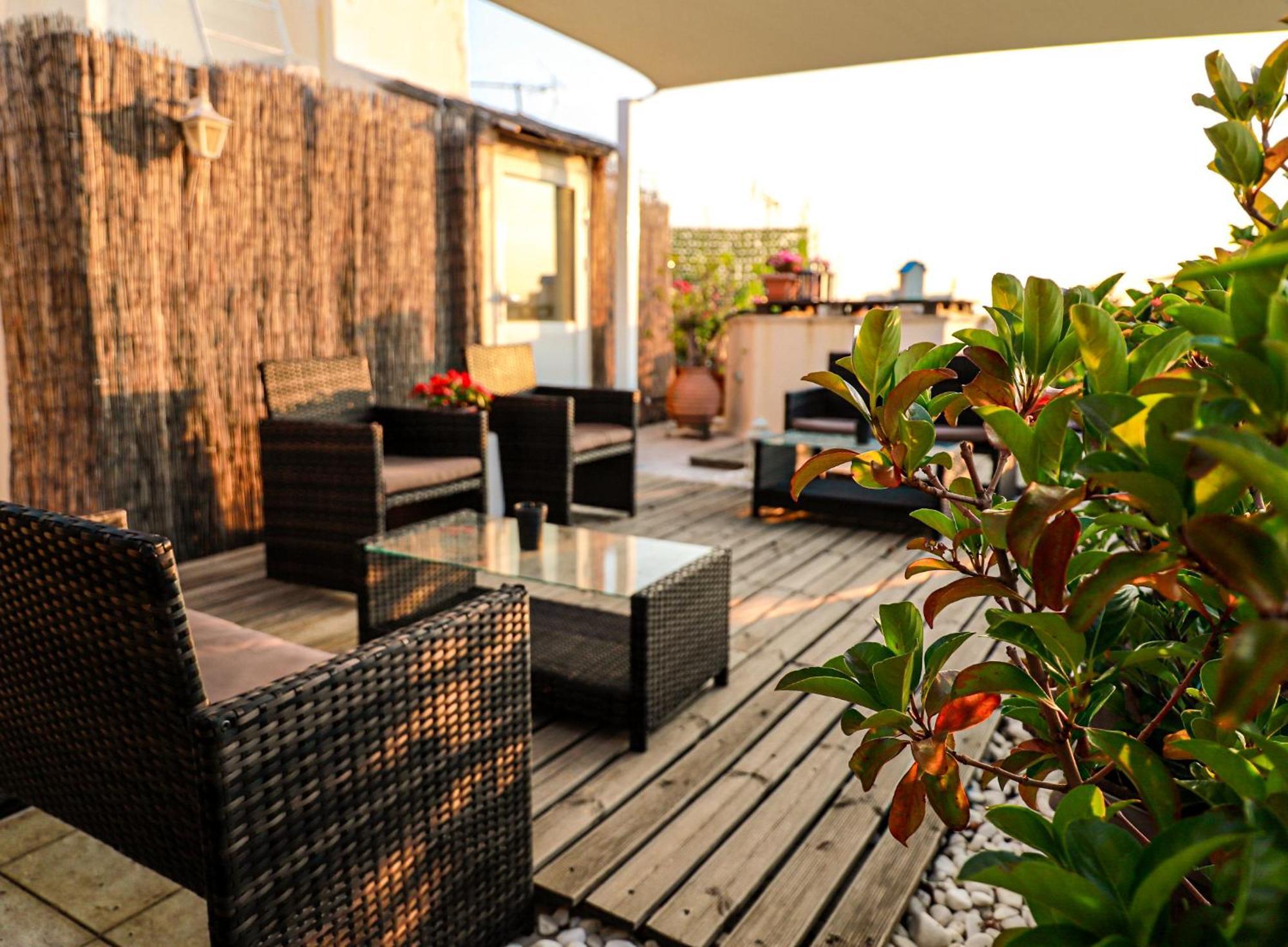 Renovated Apartment With Roof Garden Access, 15 M Walk To Acropolis Афины Экстерьер фото