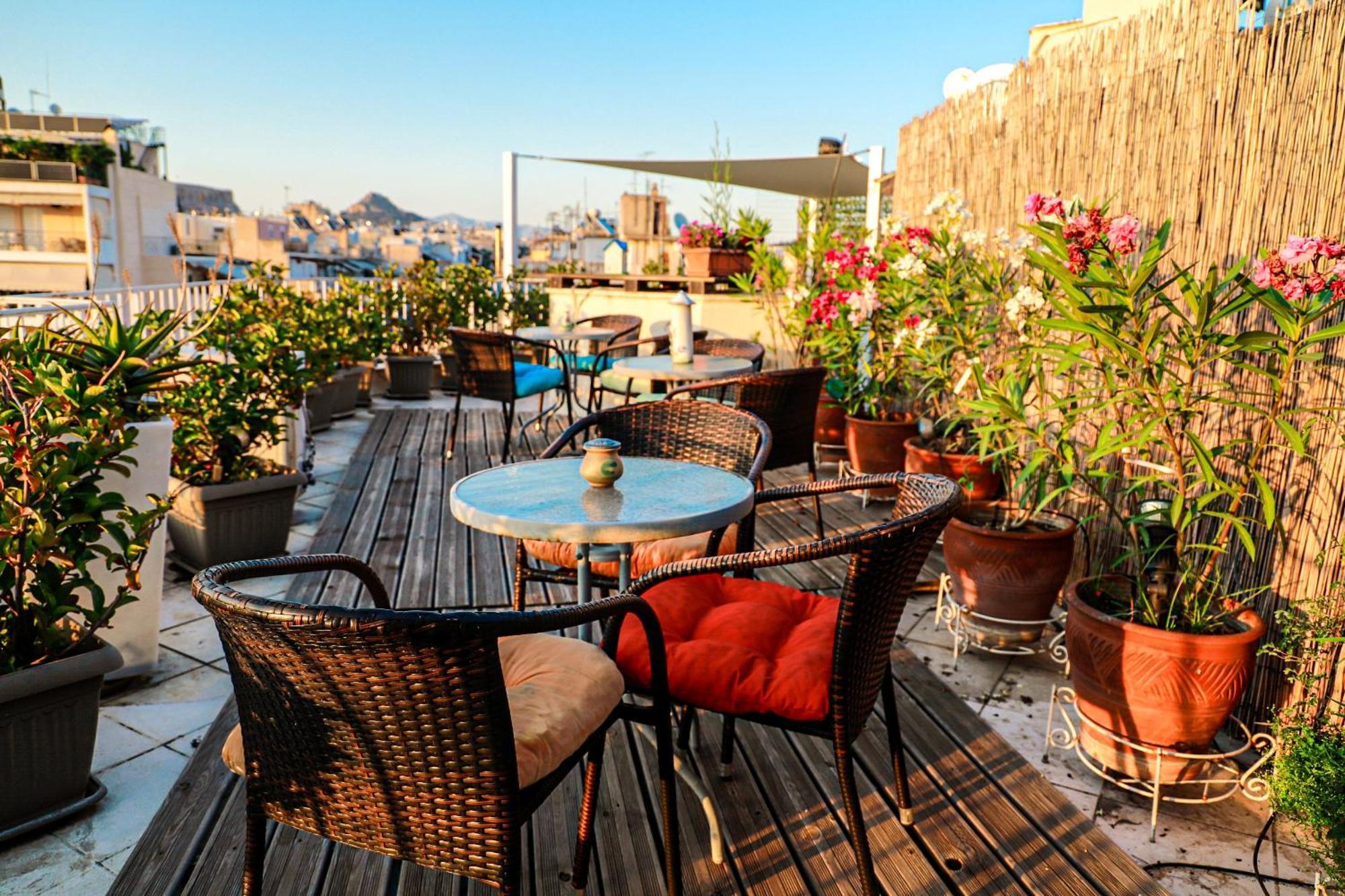 Renovated Apartment With Roof Garden Access, 15 M Walk To Acropolis Афины Экстерьер фото